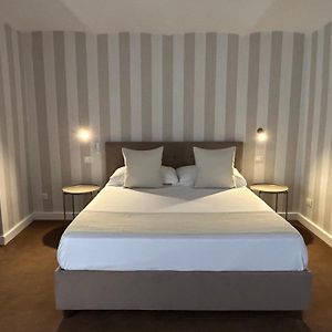 B&B Baciami Ancora